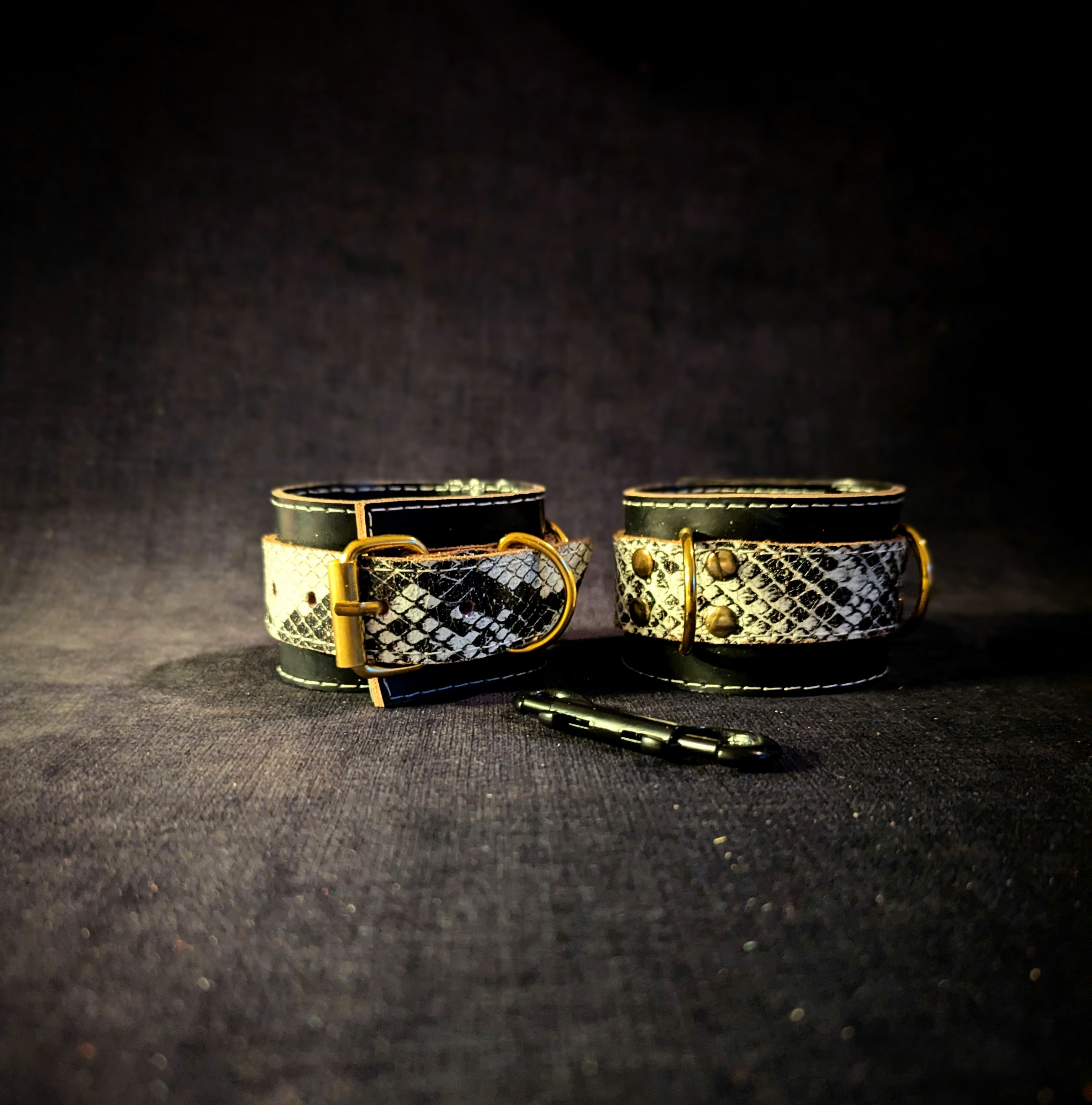 handcuffs-Black-Snake