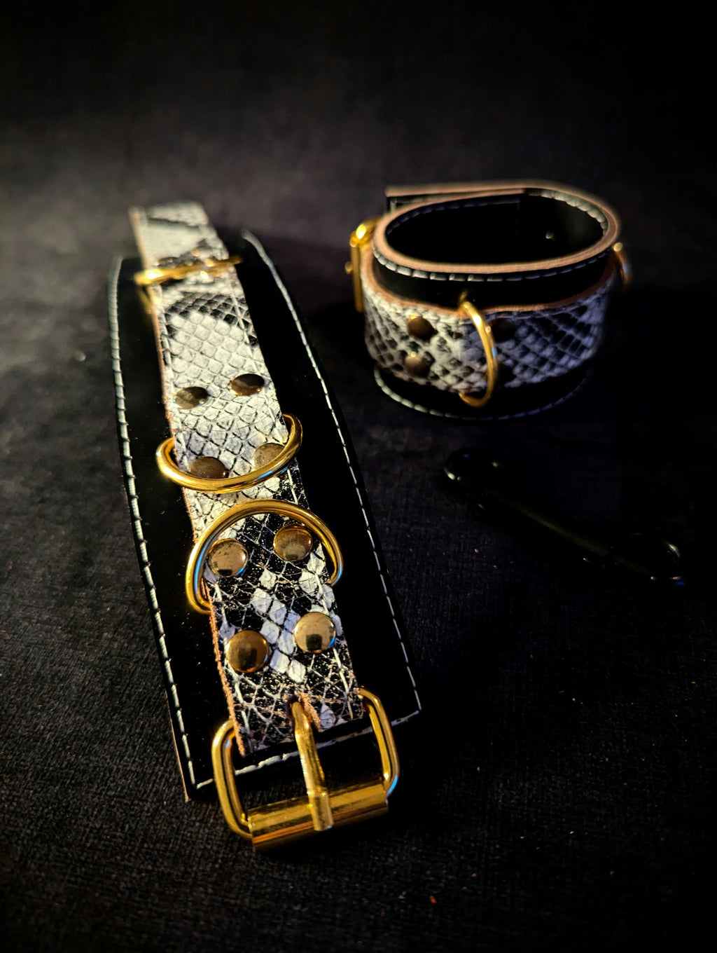 handcuffs-Black-Snake