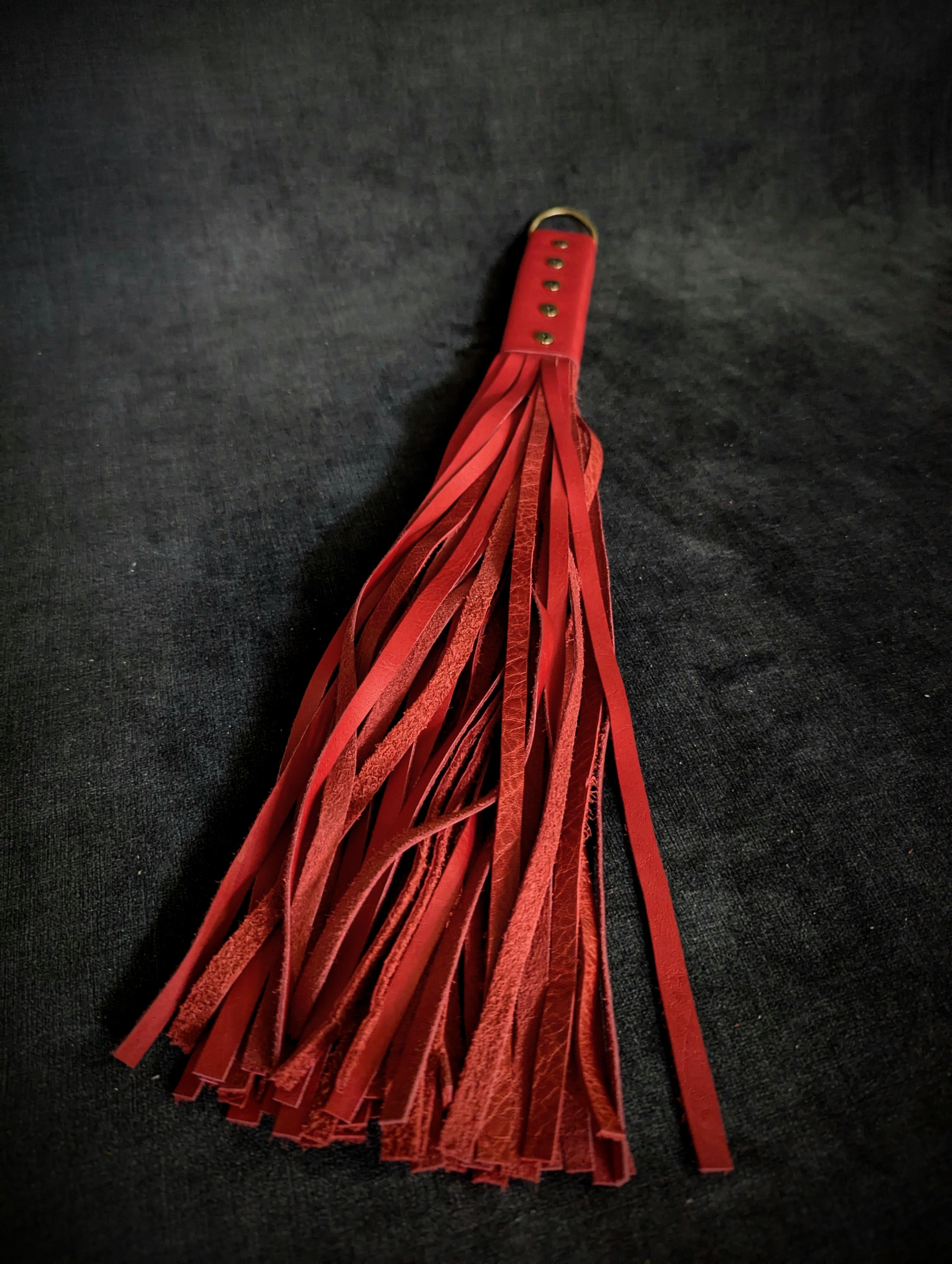 Flogger en cuir 18 po - rouge souple