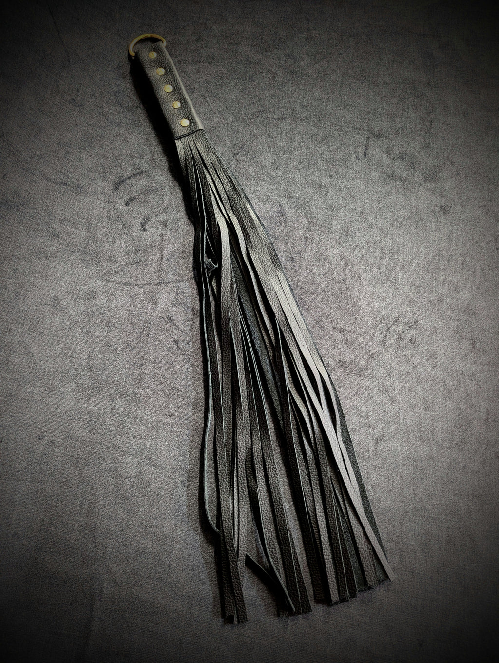 Flogger Noir- 24 po