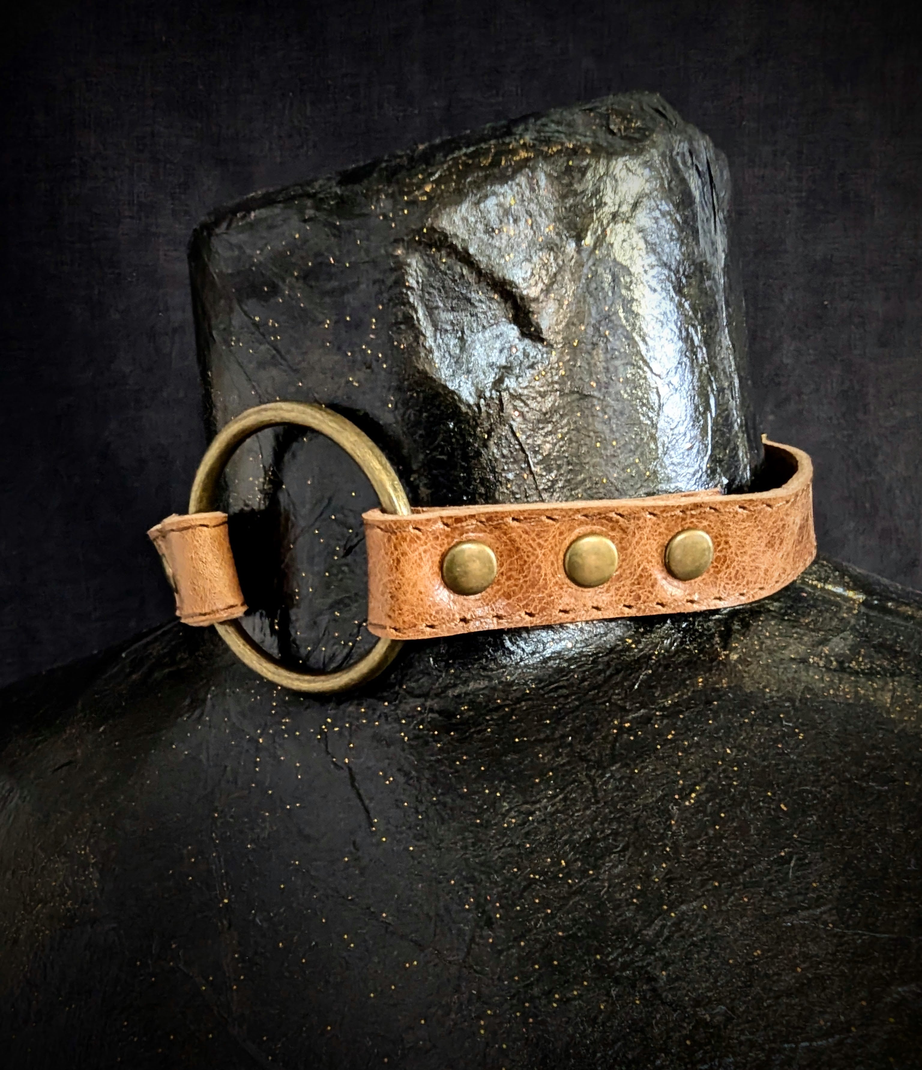 collier-Brun