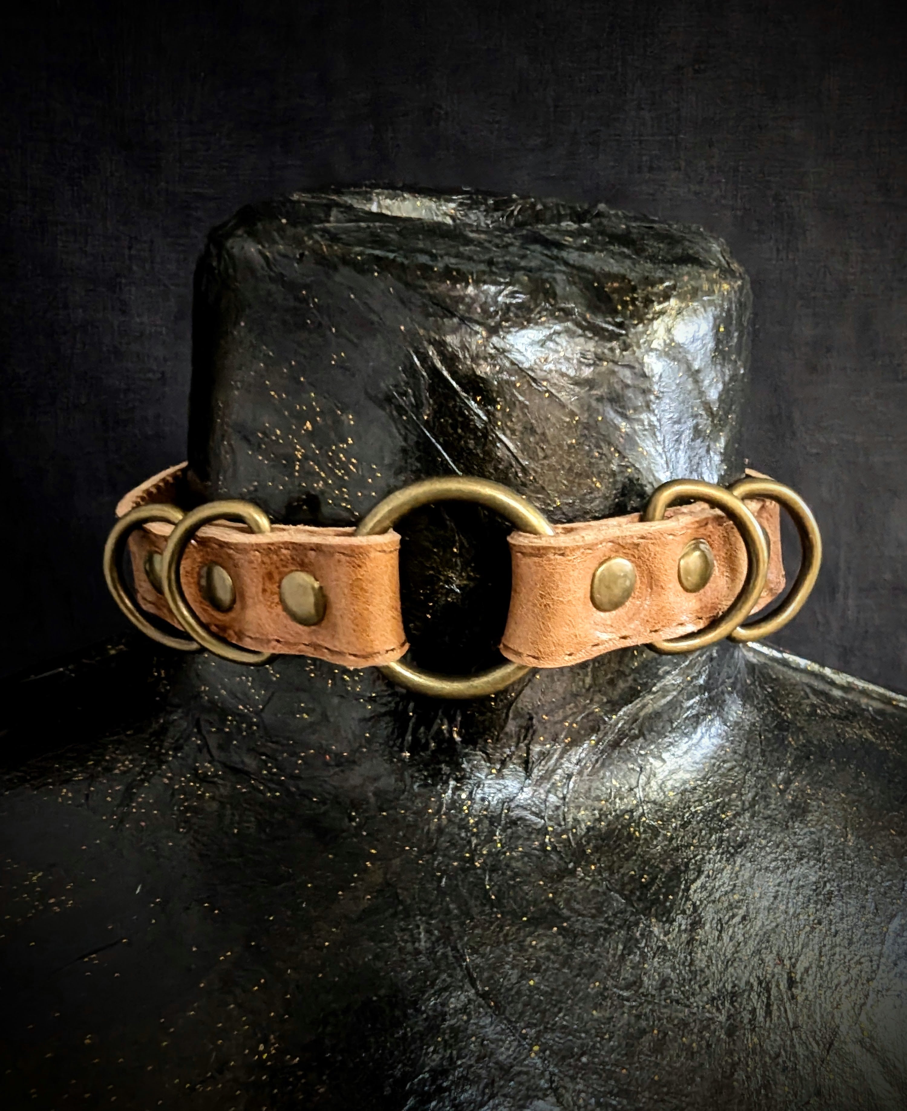 collier-Brun