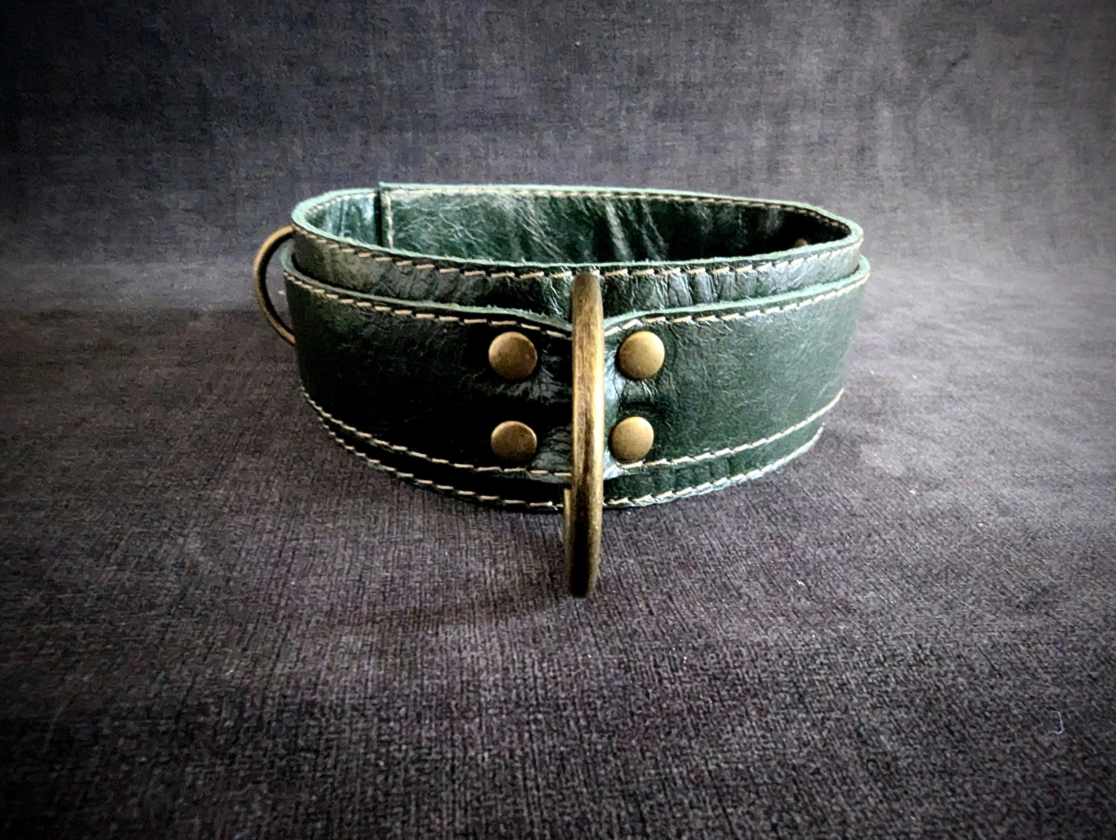 collier-Vert profond